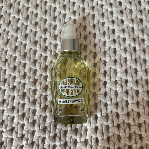 L'Occitane Supple Skin Oil - Picture 1 of 3